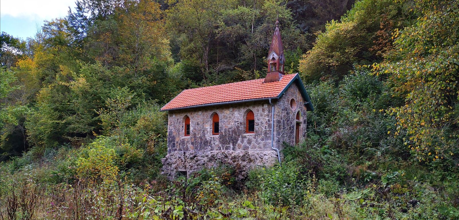 HUAWEI HMA-L29 sample photo. Chapel, faith, forest photography