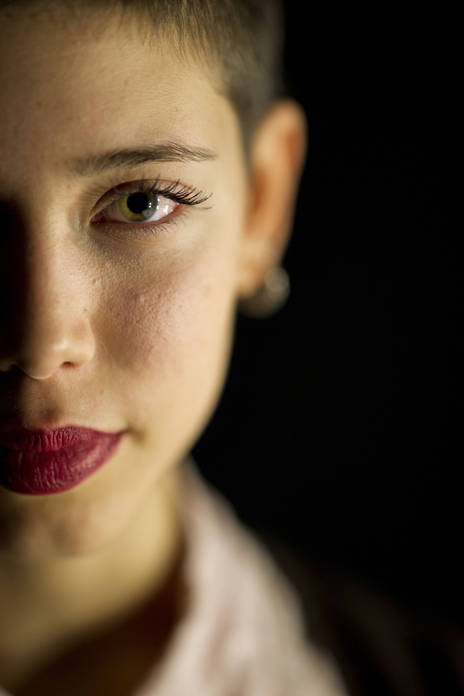 Sony Sonnar T* 135mm F1.8 ZA sample photo. Model, woman, girl photography