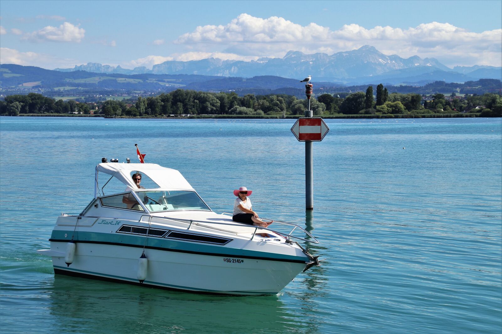 Canon EOS 80D sample photo. On the water, yacht photography