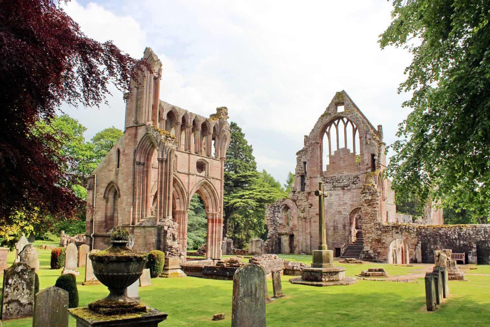 Canon EOS 600D (Rebel EOS T3i / EOS Kiss X5) sample photo. Dryburgh abbey, places of photography