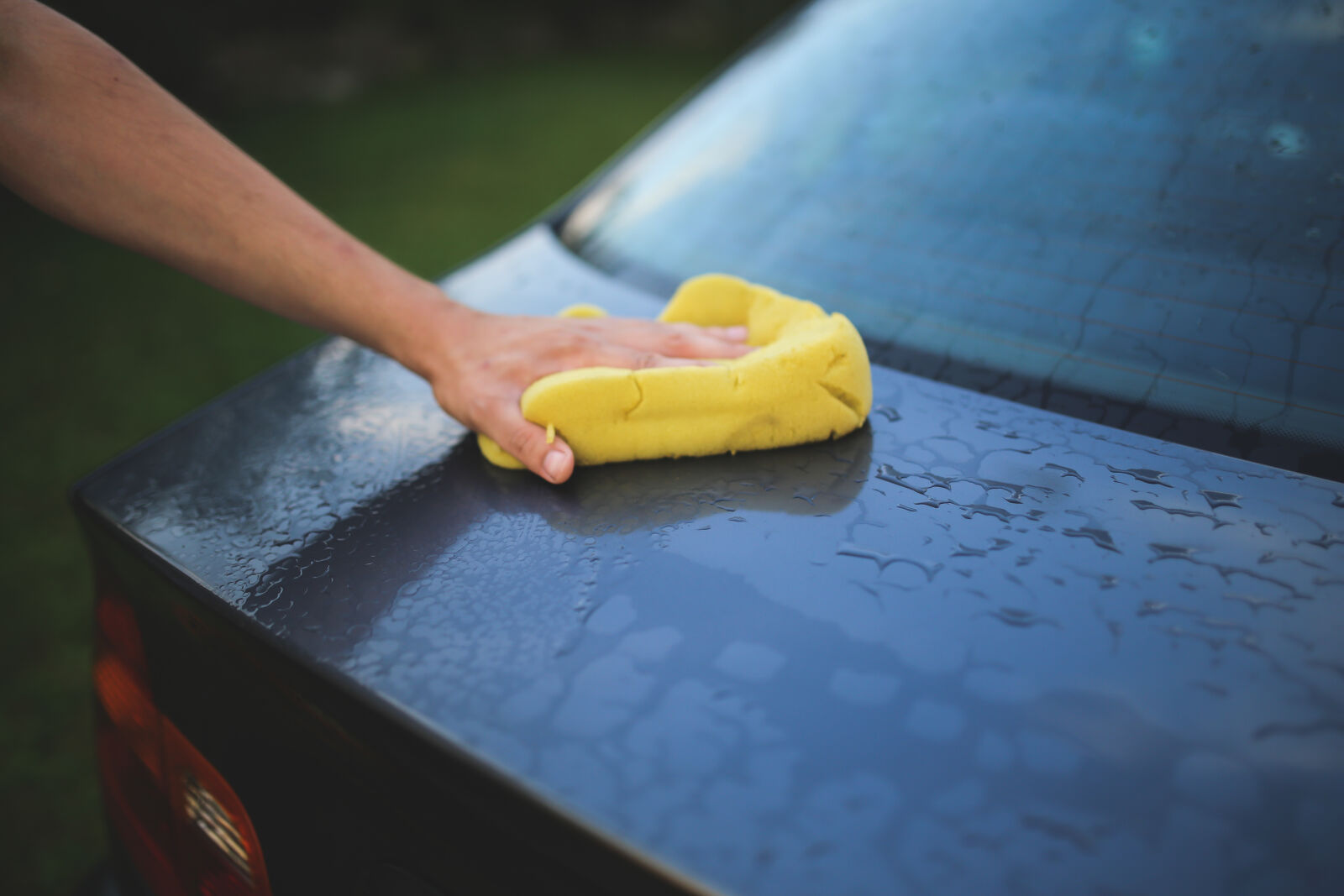 Canon EOS 6D + Sigma 35mm F1.4 DG HSM Art sample photo. Washing, a, car, with photography