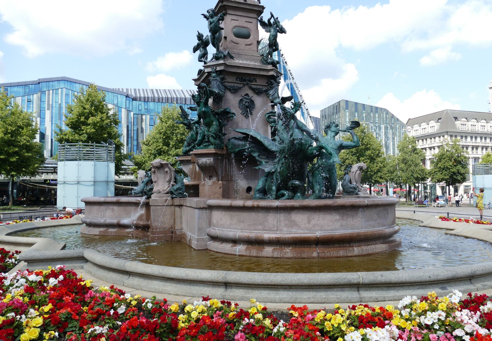 Panasonic Lumix DMC-FZ1000 sample photo. Leipzig, saxony, architecture photography
