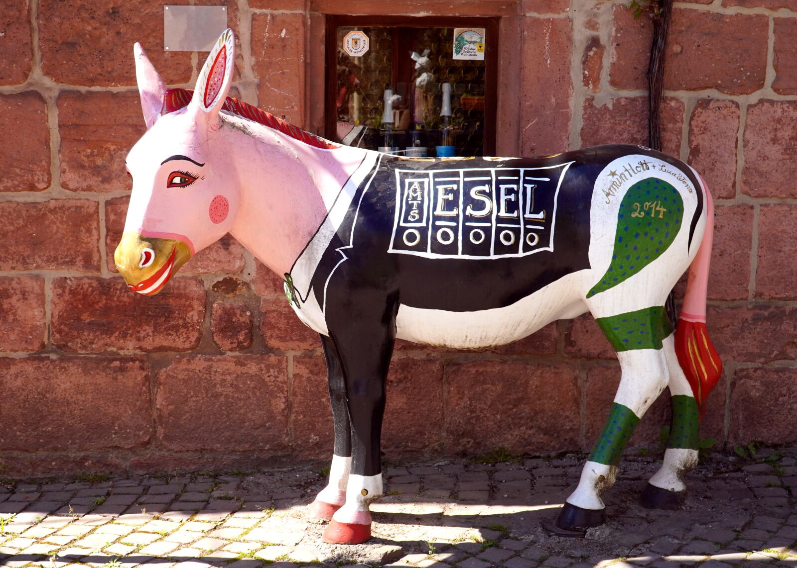 Sony E PZ 18-105mm F4 G OSS sample photo. Donkey, sculpture, art photography