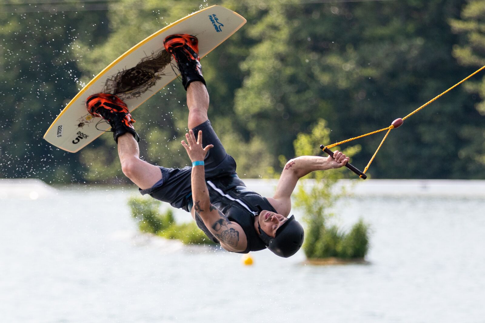 Canon EOS 80D sample photo. Sport, water sports, water photography