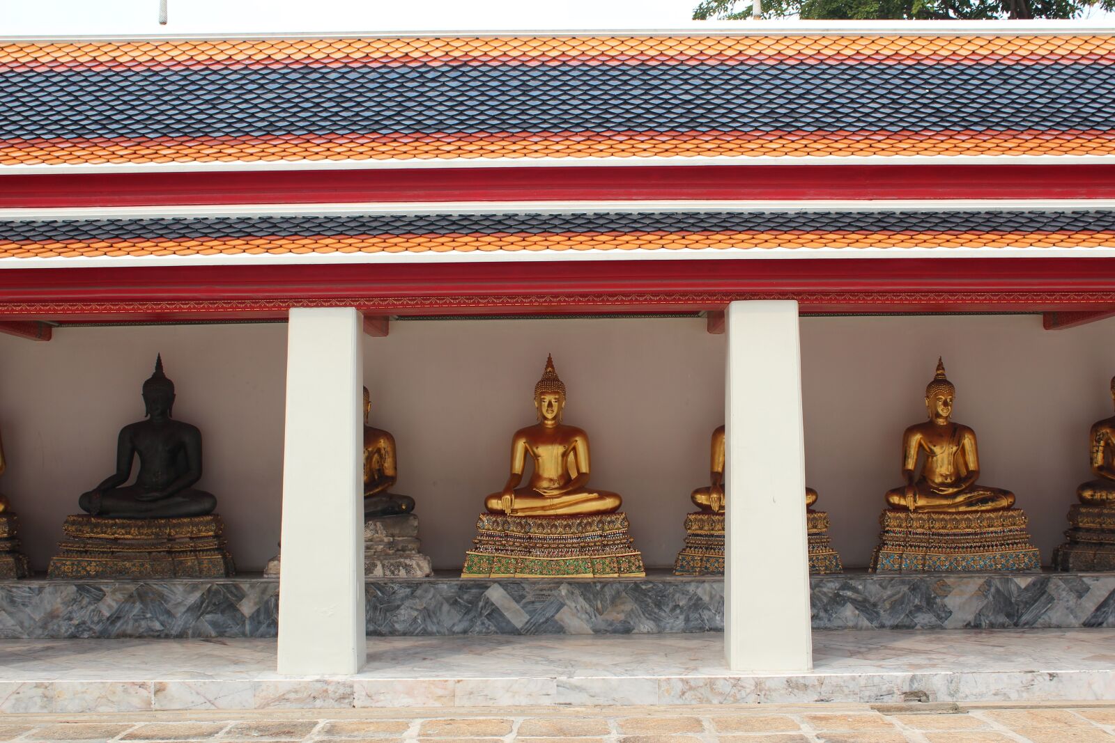 Canon EOS 600D (Rebel EOS T3i / EOS Kiss X5) sample photo. Bangkok, buddha, gold photography