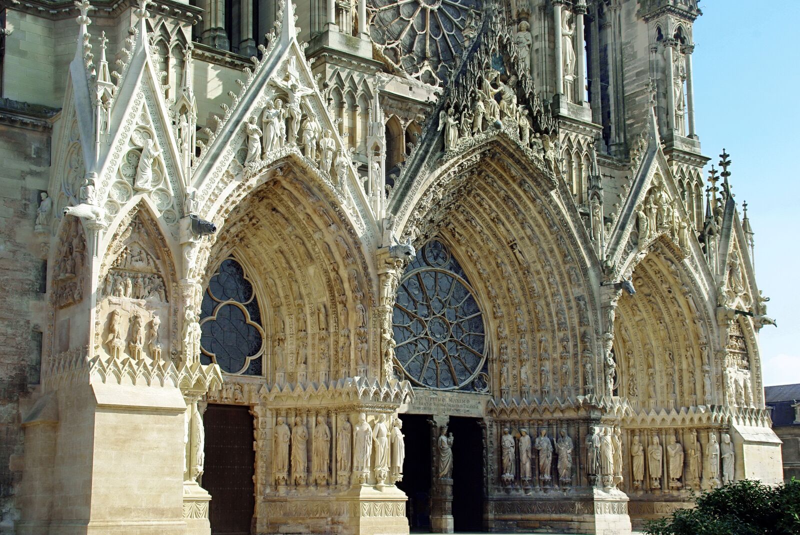 Pentax K200D sample photo. Reims, cathedral, gothic photography