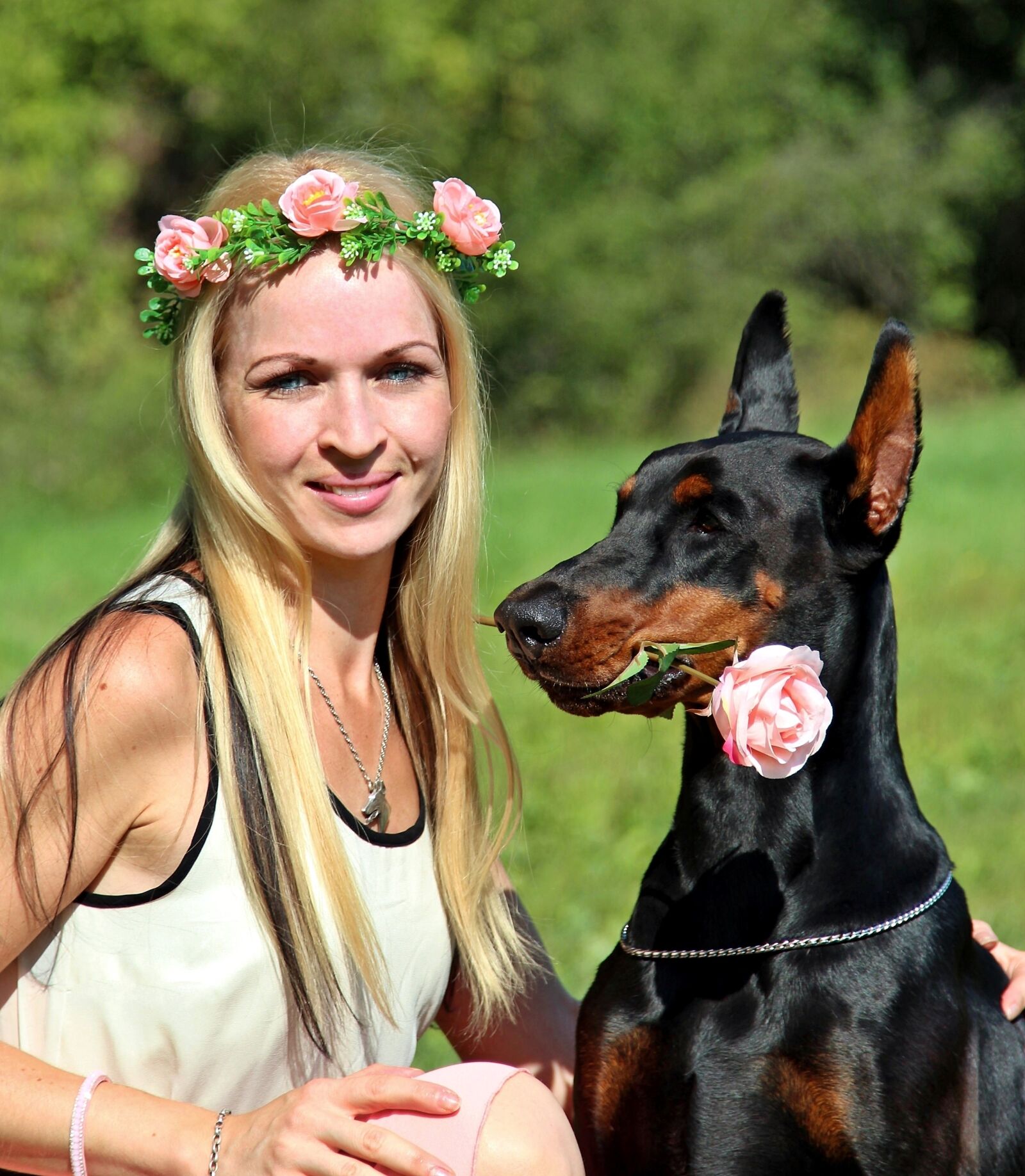 Canon EOS 600D (Rebel EOS T3i / EOS Kiss X5) sample photo. Blonde woman, doberman, dog photography