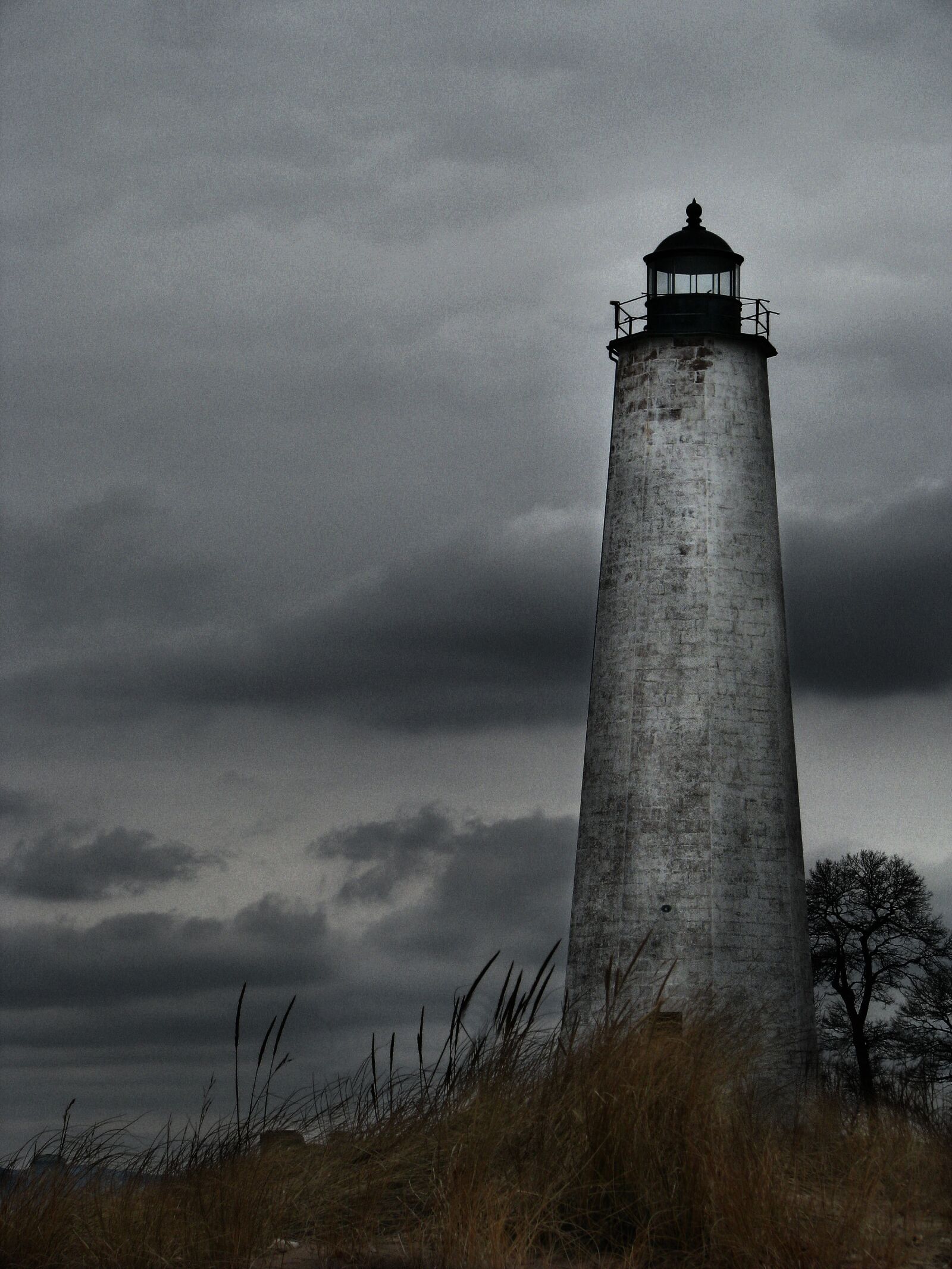Canon POWERSHOT S5 IS sample photo. Lighthouse, nautical, moody photography