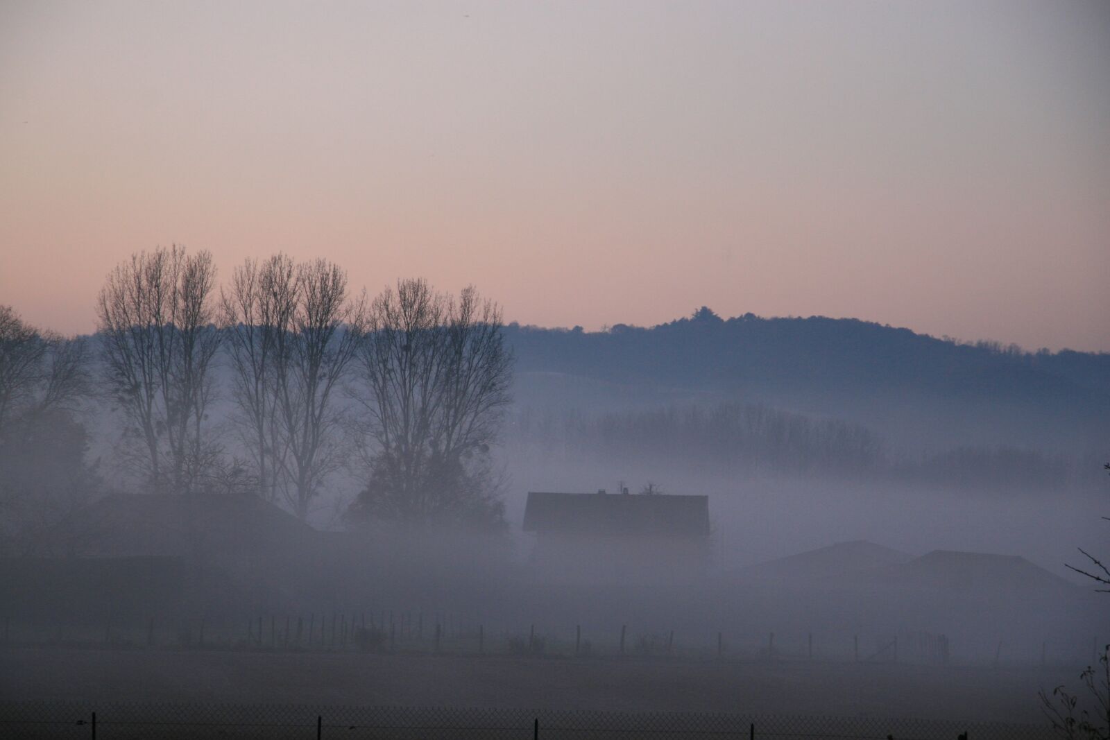 Canon EOS 30D sample photo. Landscape, mist, fog photography