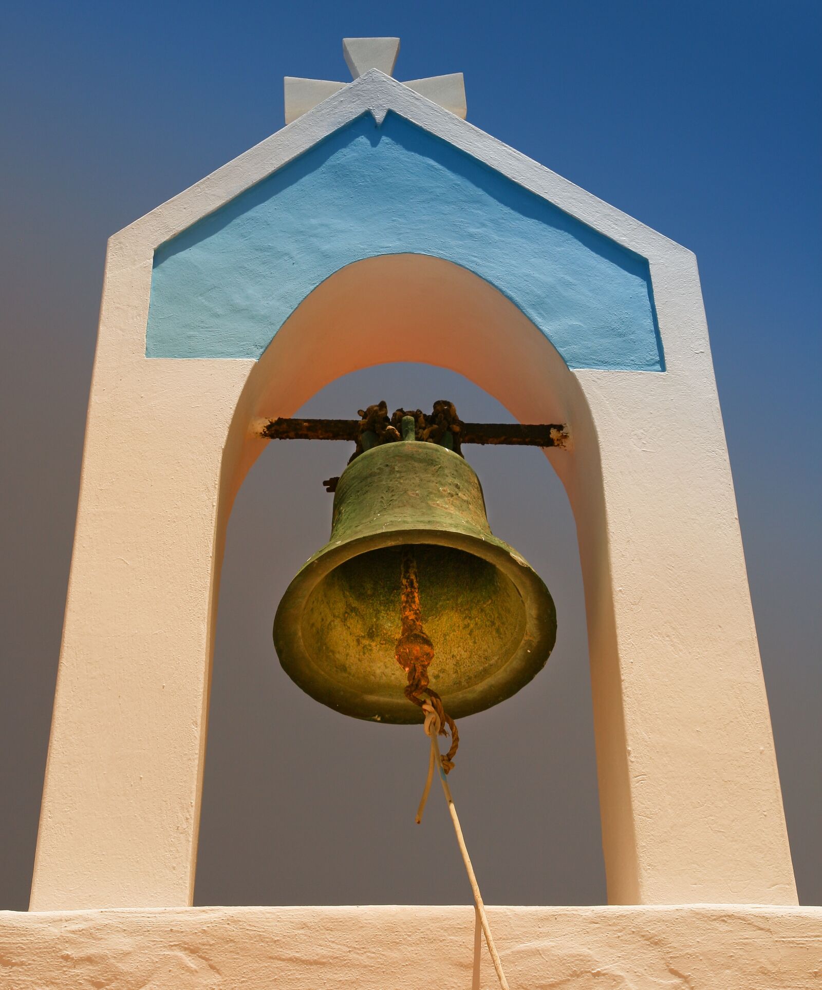 Canon EOS 400D (EOS Digital Rebel XTi / EOS Kiss Digital X) sample photo. Architecture, greece, bell tower photography