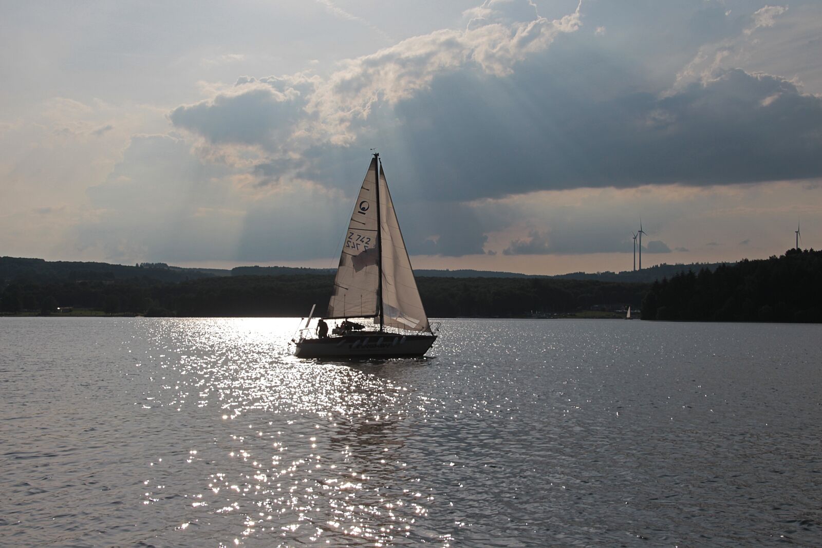 Canon EOS 700D (EOS Rebel T5i / EOS Kiss X7i) sample photo. Sailing boat, lake, water photography