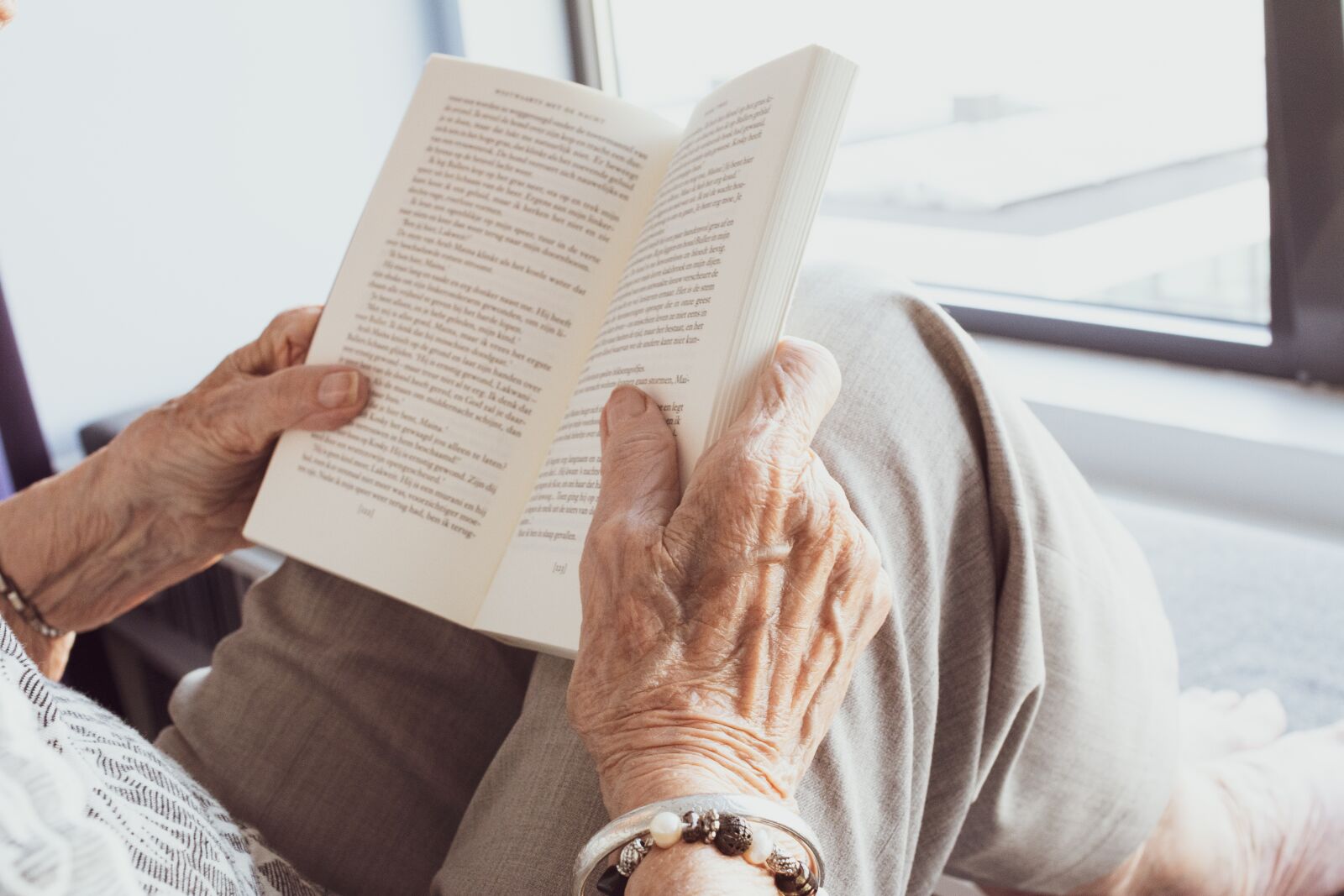 Nikon D5200 sample photo. Hands, old, old age photography
