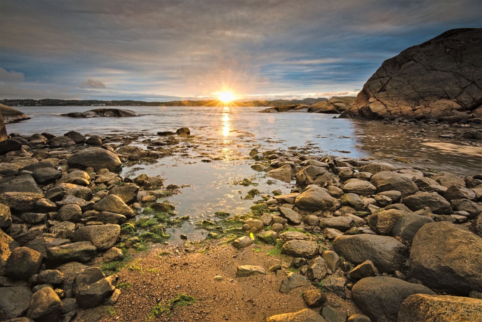 Nikon D3500 sample photo. Sunset, rocks, beach photography