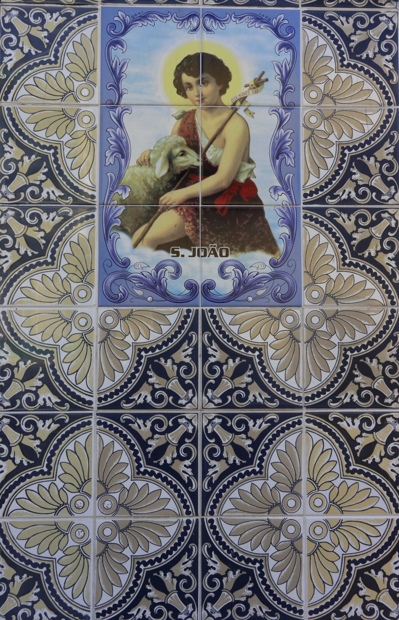 Canon EOS 550D (EOS Rebel T2i / EOS Kiss X4) sample photo. Portugal, porto, tiles photography