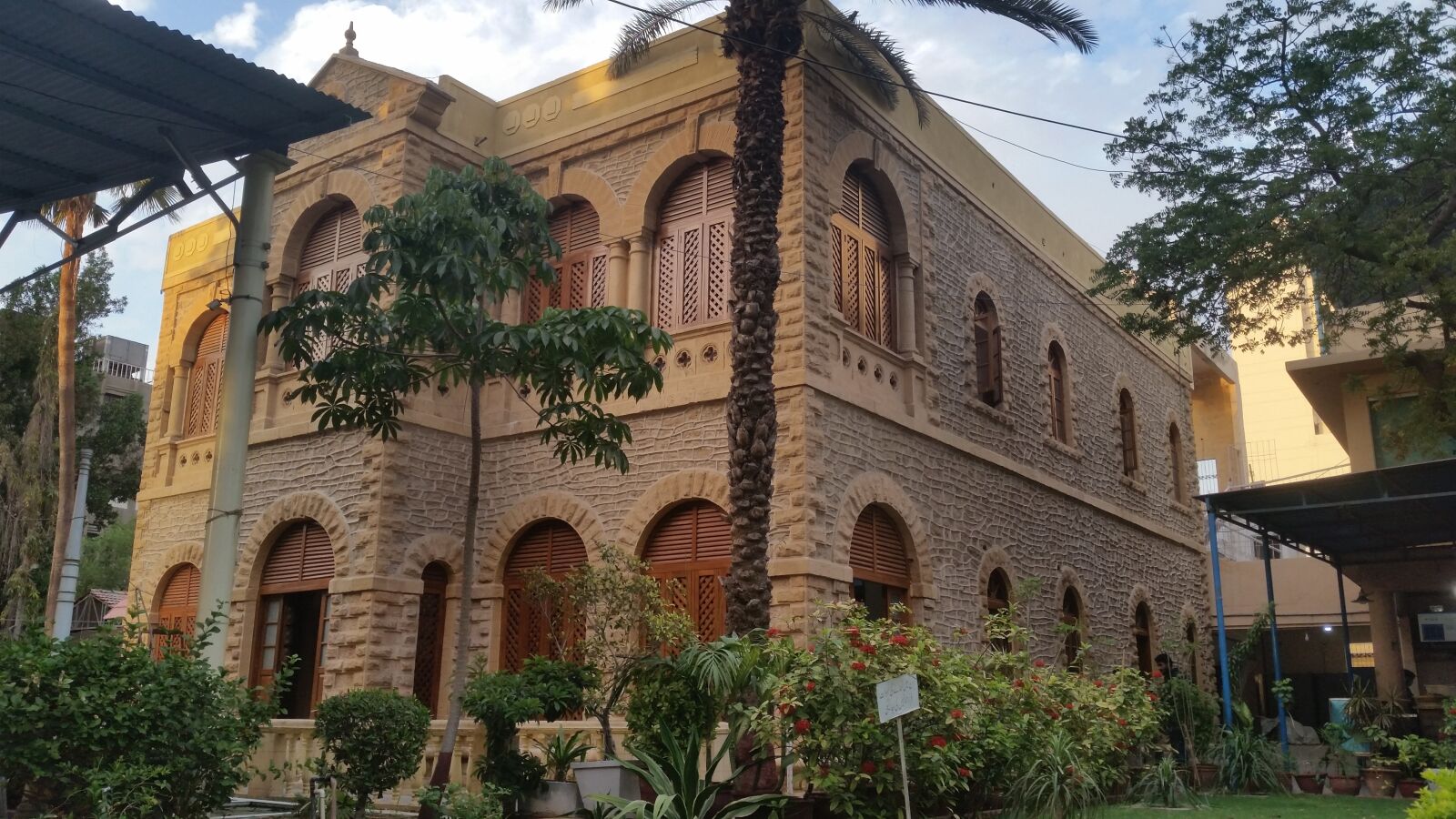 Samsung Galaxy S5 sample photo. Karachi press club, 267 photography