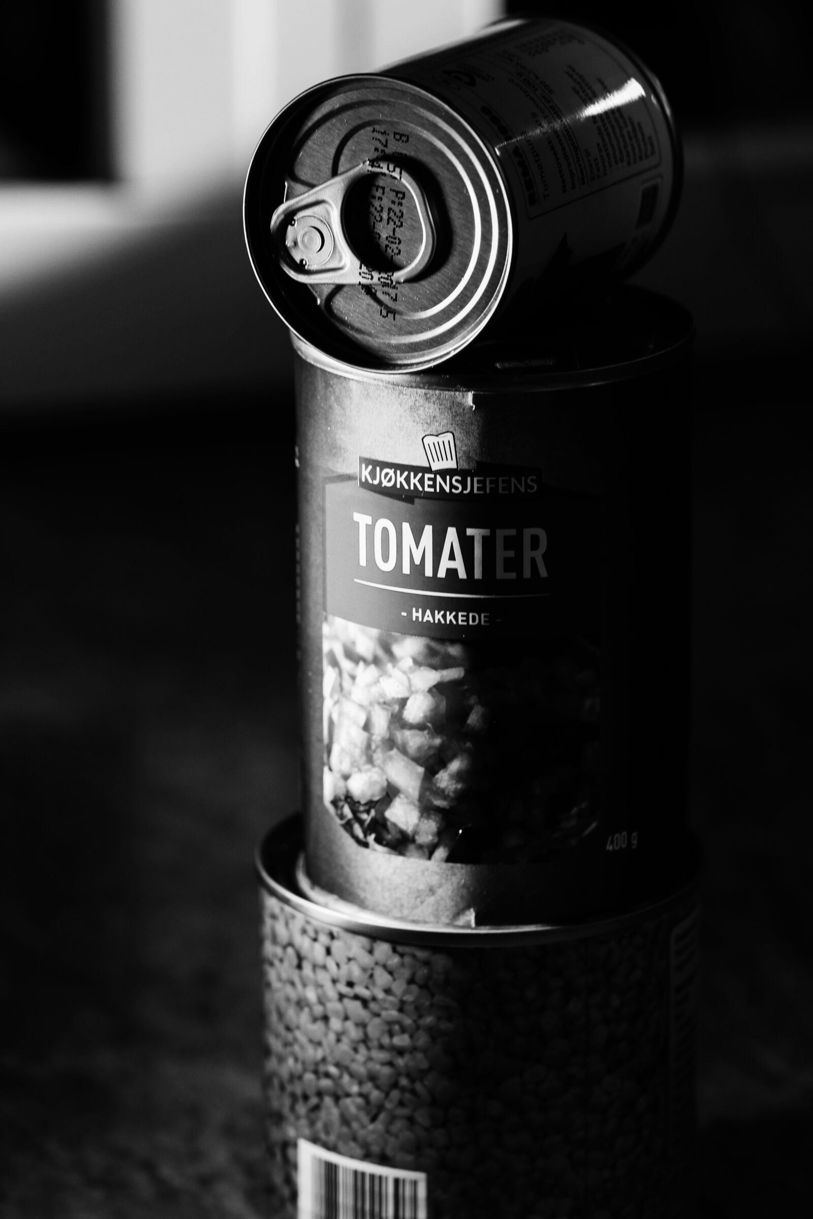 Canon EOS 7D Mark II sample photo. Tomato, hermetic, box photography