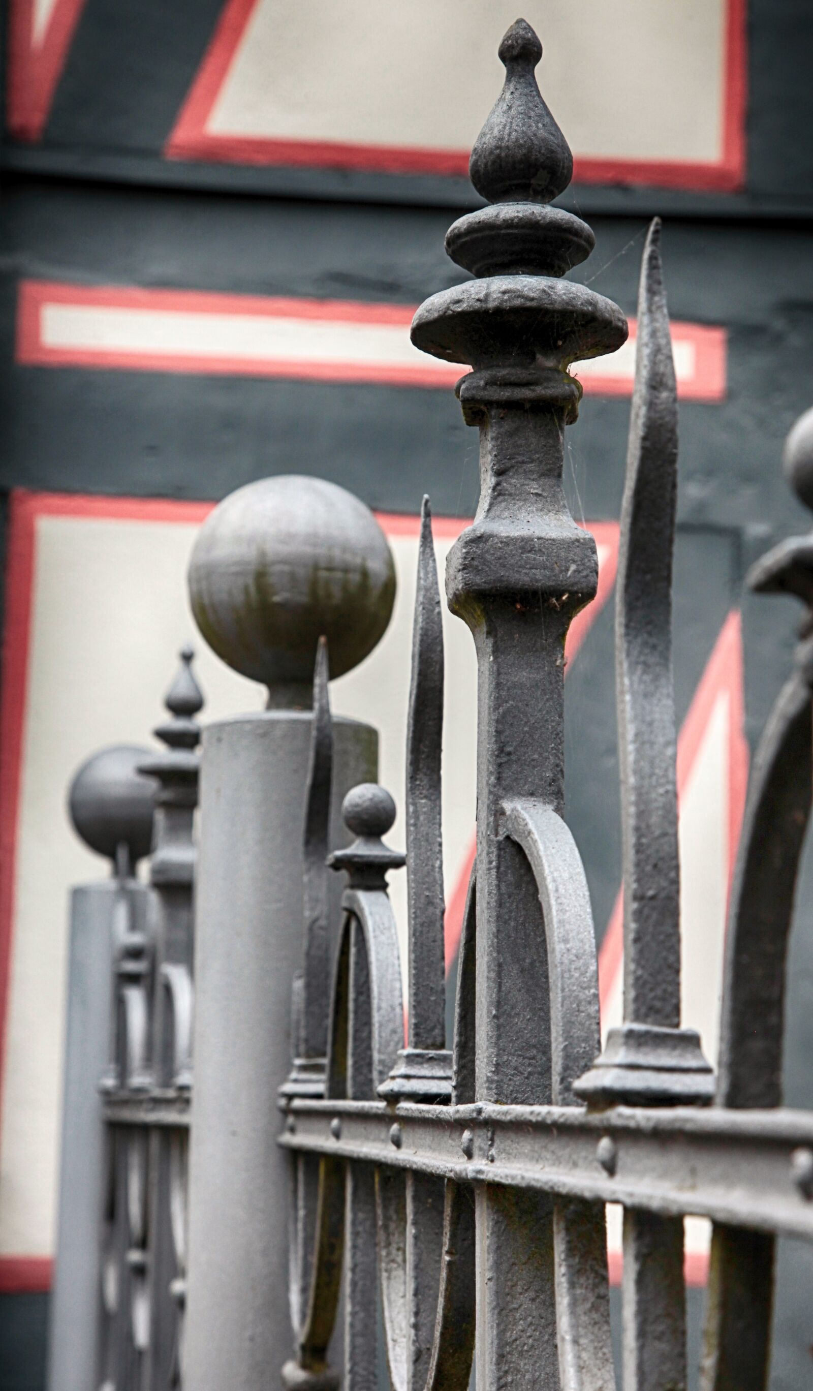 Canon EOS 5D Mark II sample photo. Fence, iron, grid photography
