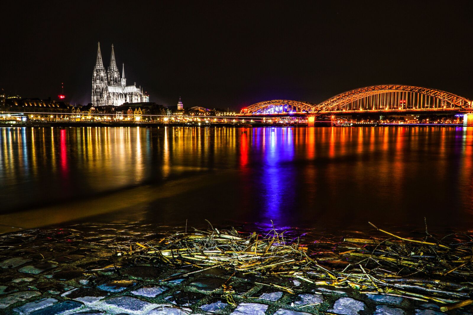 Sony a6300 sample photo. Cologne, deutzer bridge, bridge photography