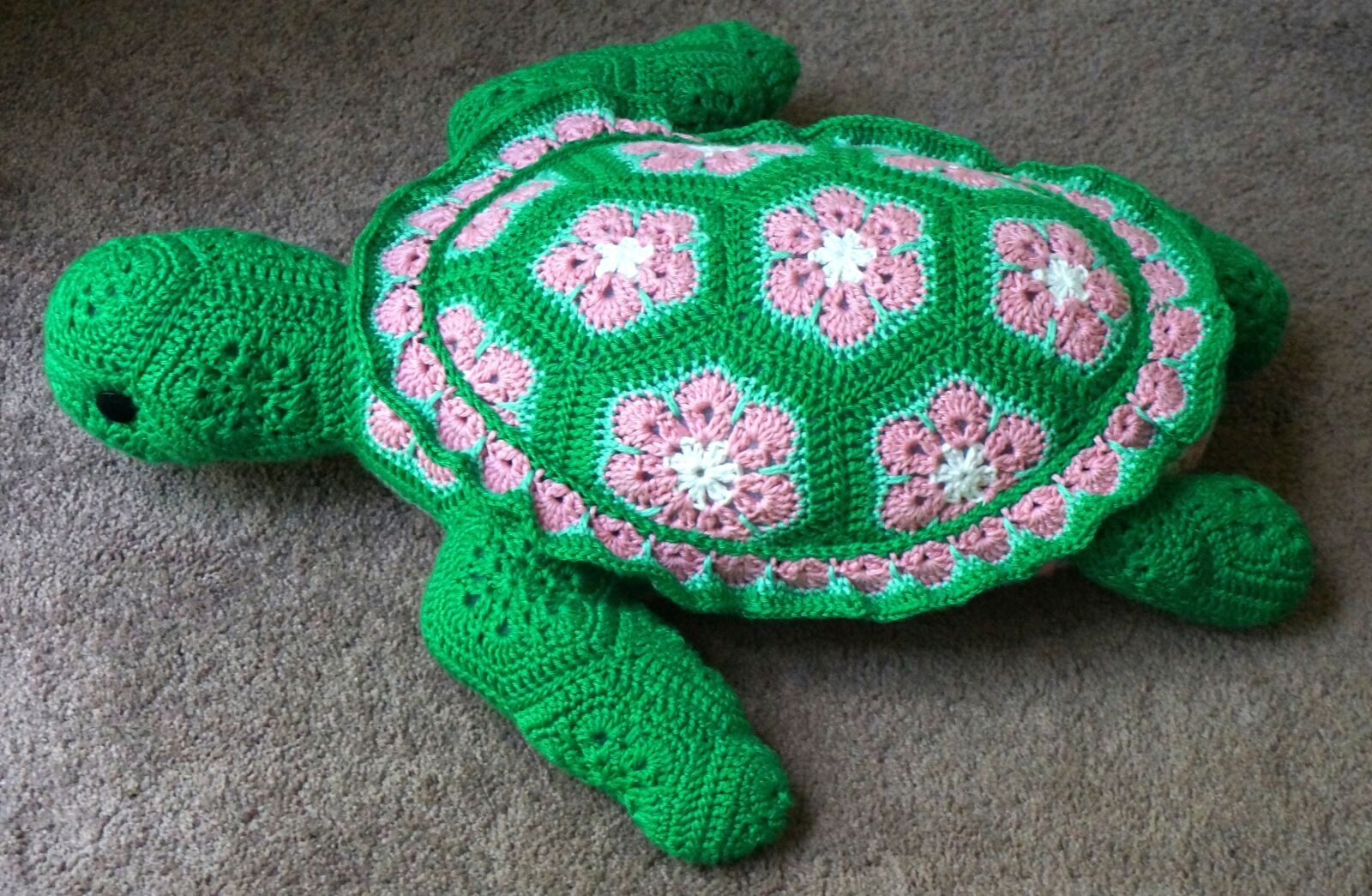 Sony Alpha NEX-5T sample photo. Crocheted sea turtle, sea photography