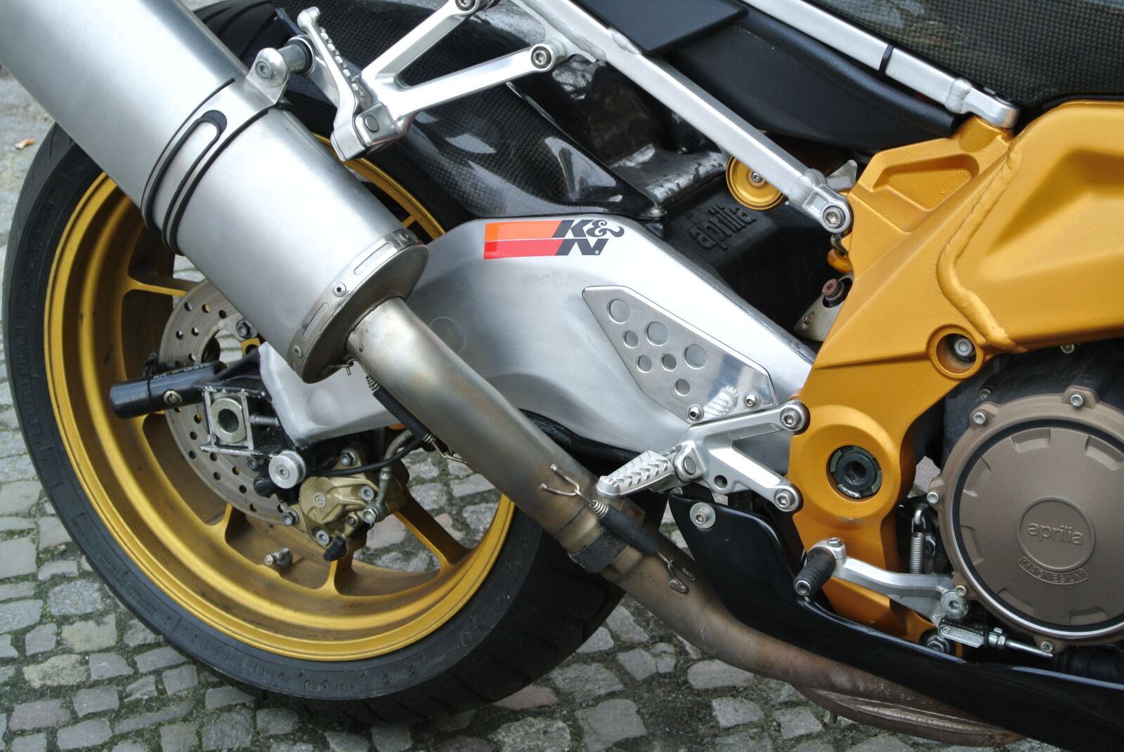 Nikon 1 Nikkor VR 10-30mm F3.5-5.6 sample photo. Motorcycle, engine, bike photography