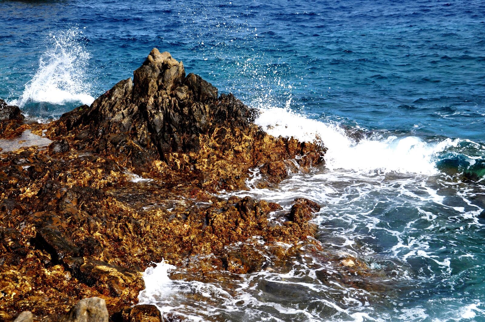 Nikon D5000 sample photo. Sea, atlantic, blue photography