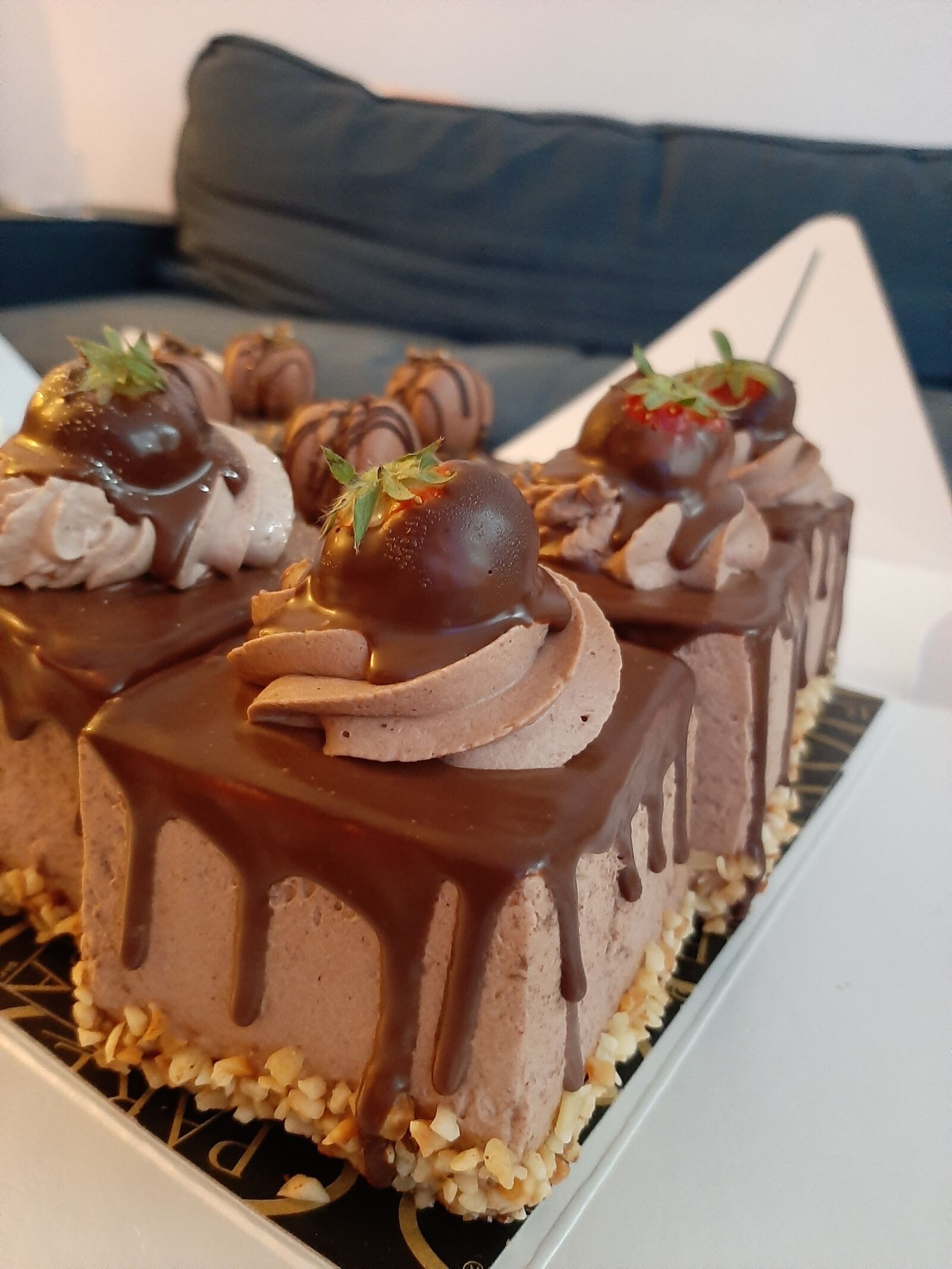 Samsung Galaxy A50 sample photo. Cake, chocolate, tasty photography
