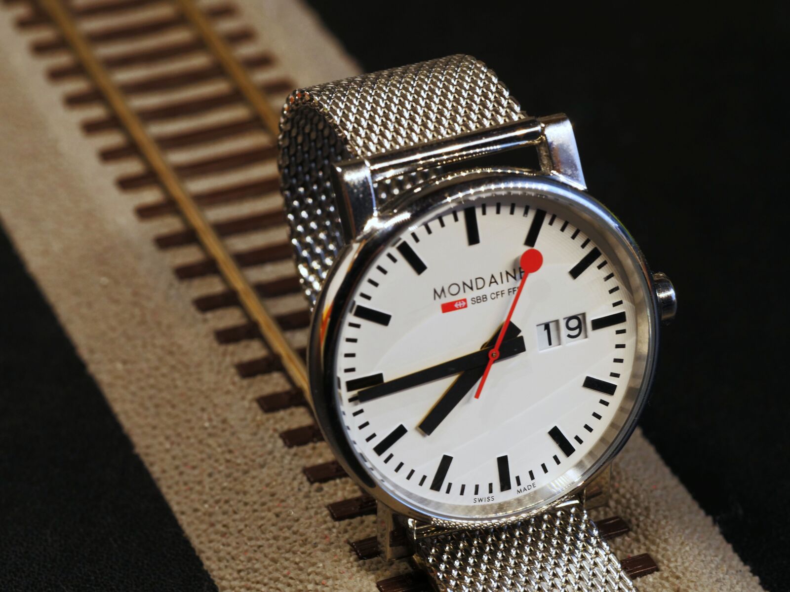 Panasonic Lumix DMC-GX8 sample photo. Wrist watch, sbb, cff photography
