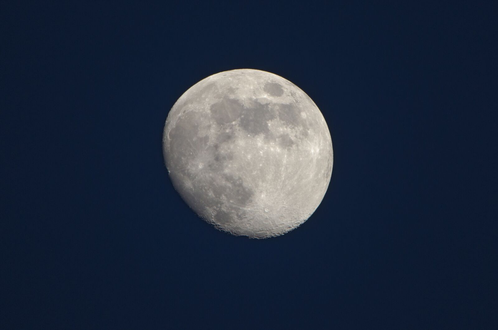 Tamron SP 150-600mm F5-6.3 Di VC USD sample photo. Moon, night, moonlight photography