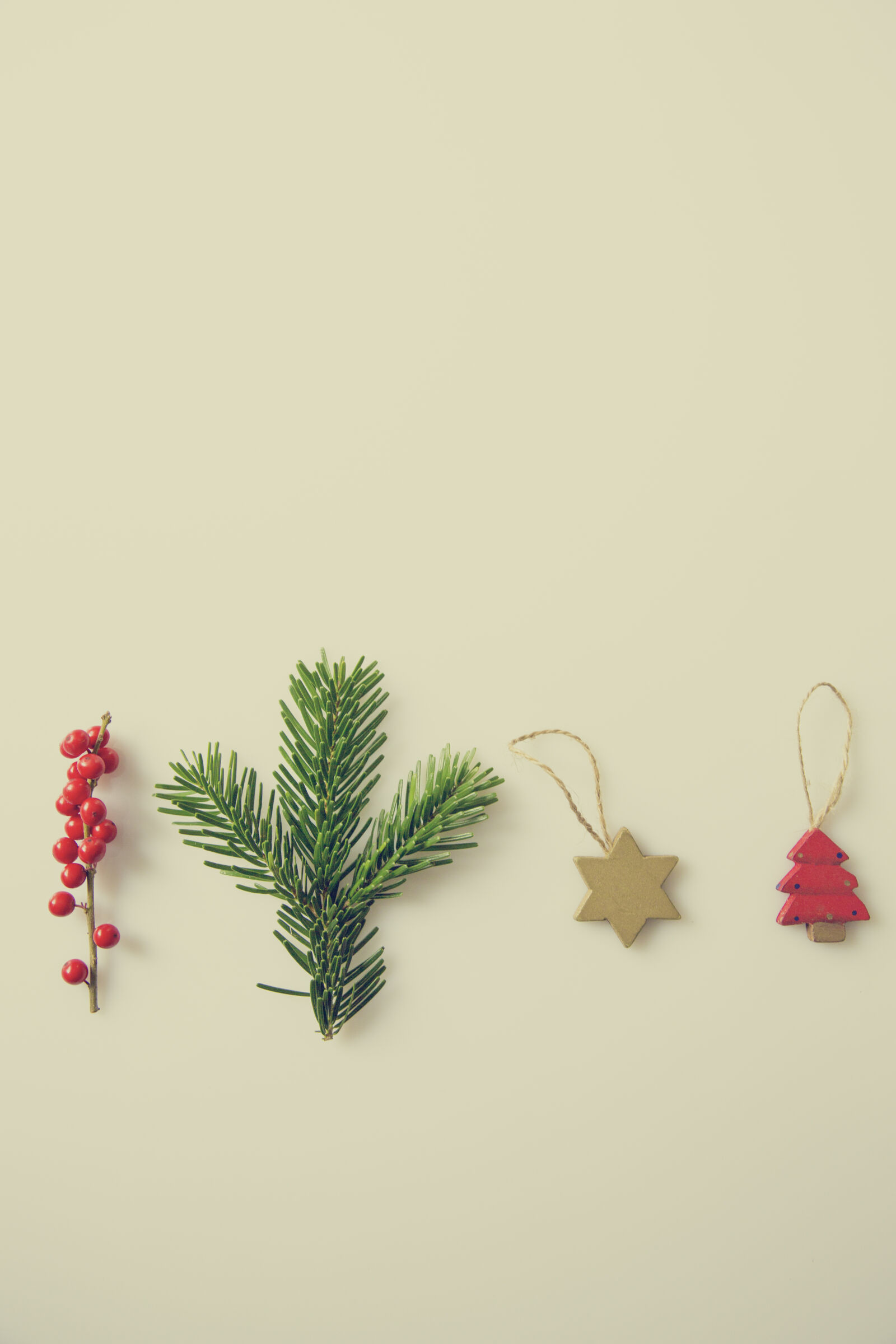 Canon EF 24-70mm F2.8L II USM sample photo. Decoration, christmas, ornaments photography