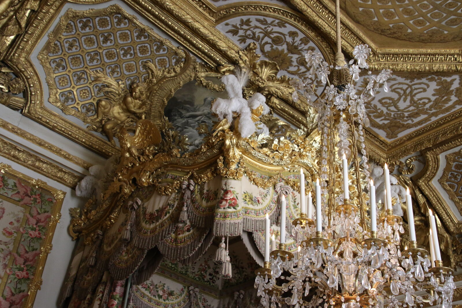 Canon EOS 7D Mark II sample photo. Chandelier, fabric, flowers, france photography