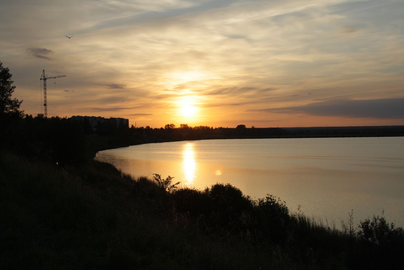 Canon EOS 1000D (EOS Digital Rebel XS / EOS Kiss F) sample photo. Sunrise, sun, water photography
