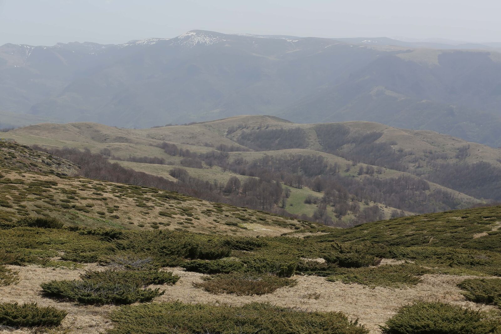 Canon EF 70-200mm F2.8L IS II USM sample photo. Hillside, hilltop, panorama, range photography