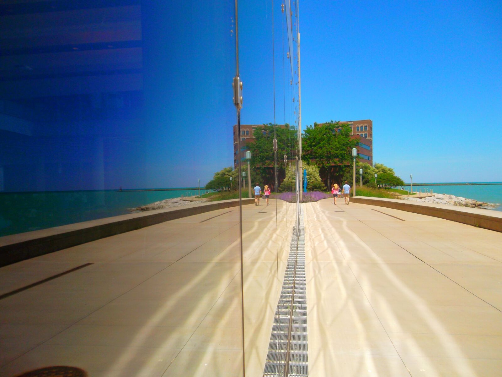 Samsung ST65 sample photo. Blue, building, chicago, lake photography