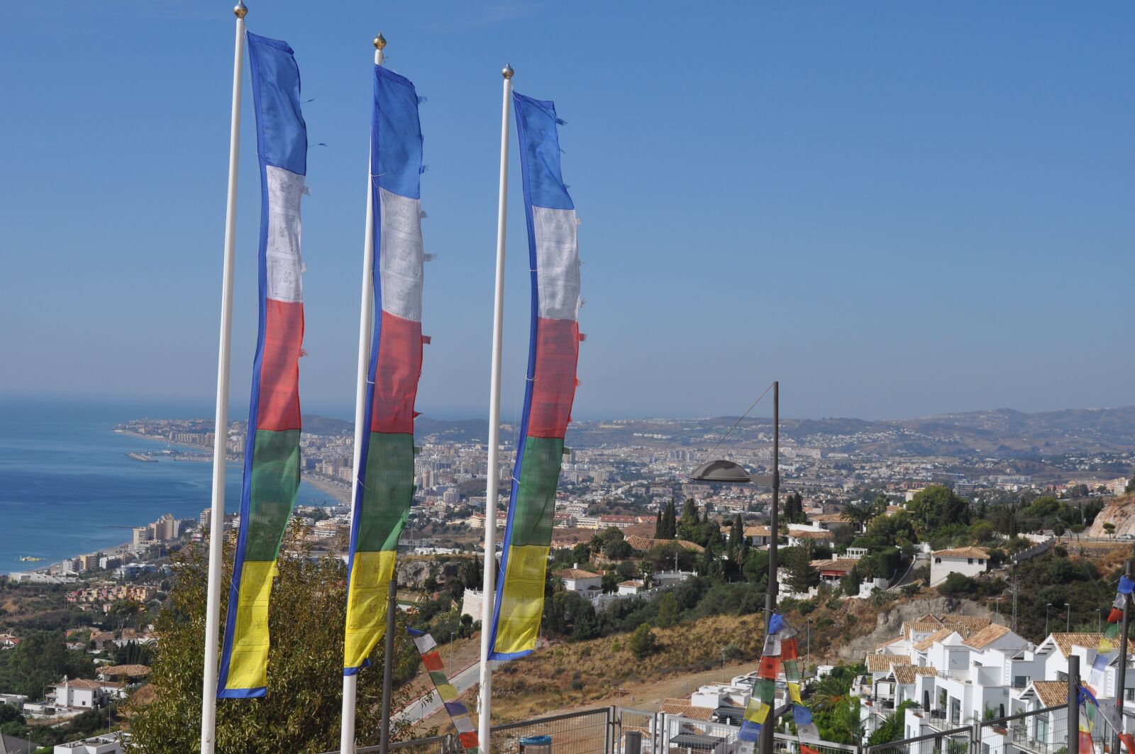 Nikon D90 sample photo. Flags, buddha, buddhism photography