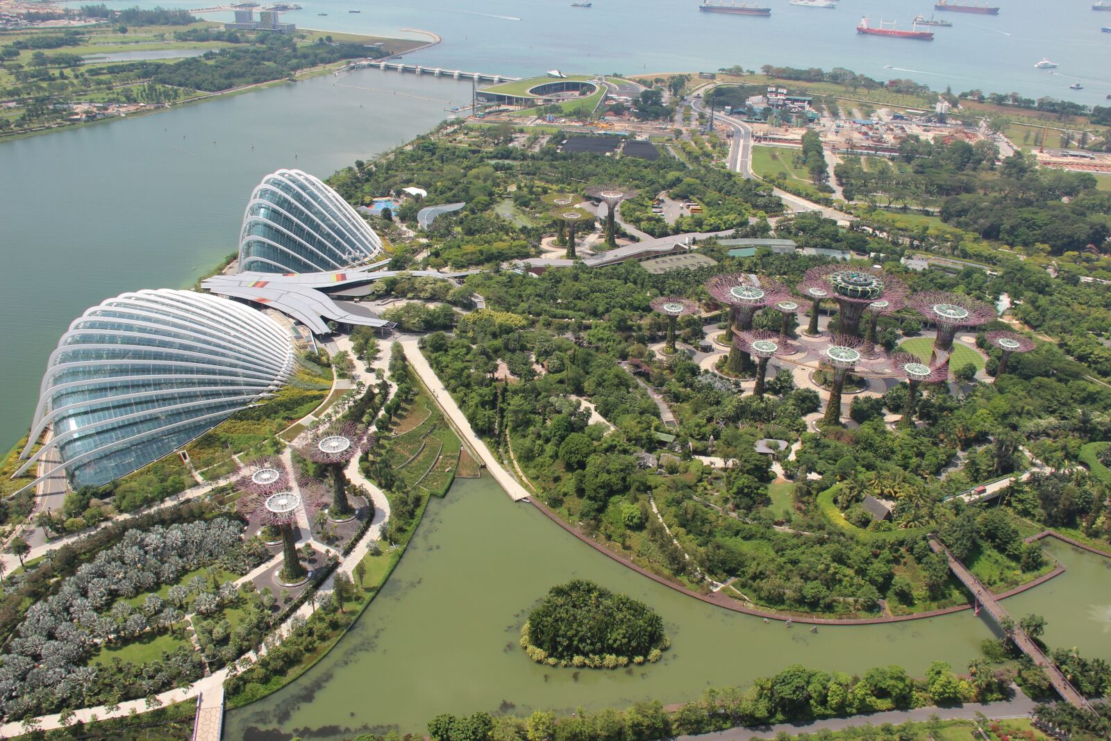 Canon EF-S 18-135mm F3.5-5.6 IS sample photo. Singapore, asia, travel photography
