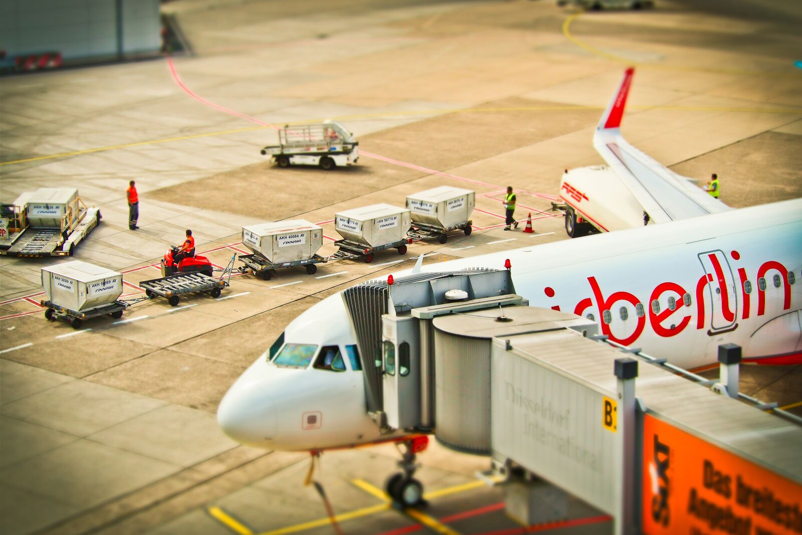 Olympus OM-D E-M10 sample photo. Aircraft, airport, departure photography