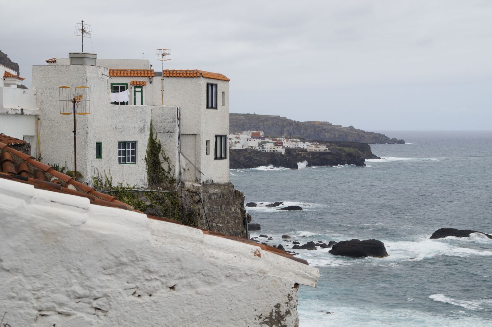 Sony SLT-A58 sample photo. Tenerife, coastal village, coast photography