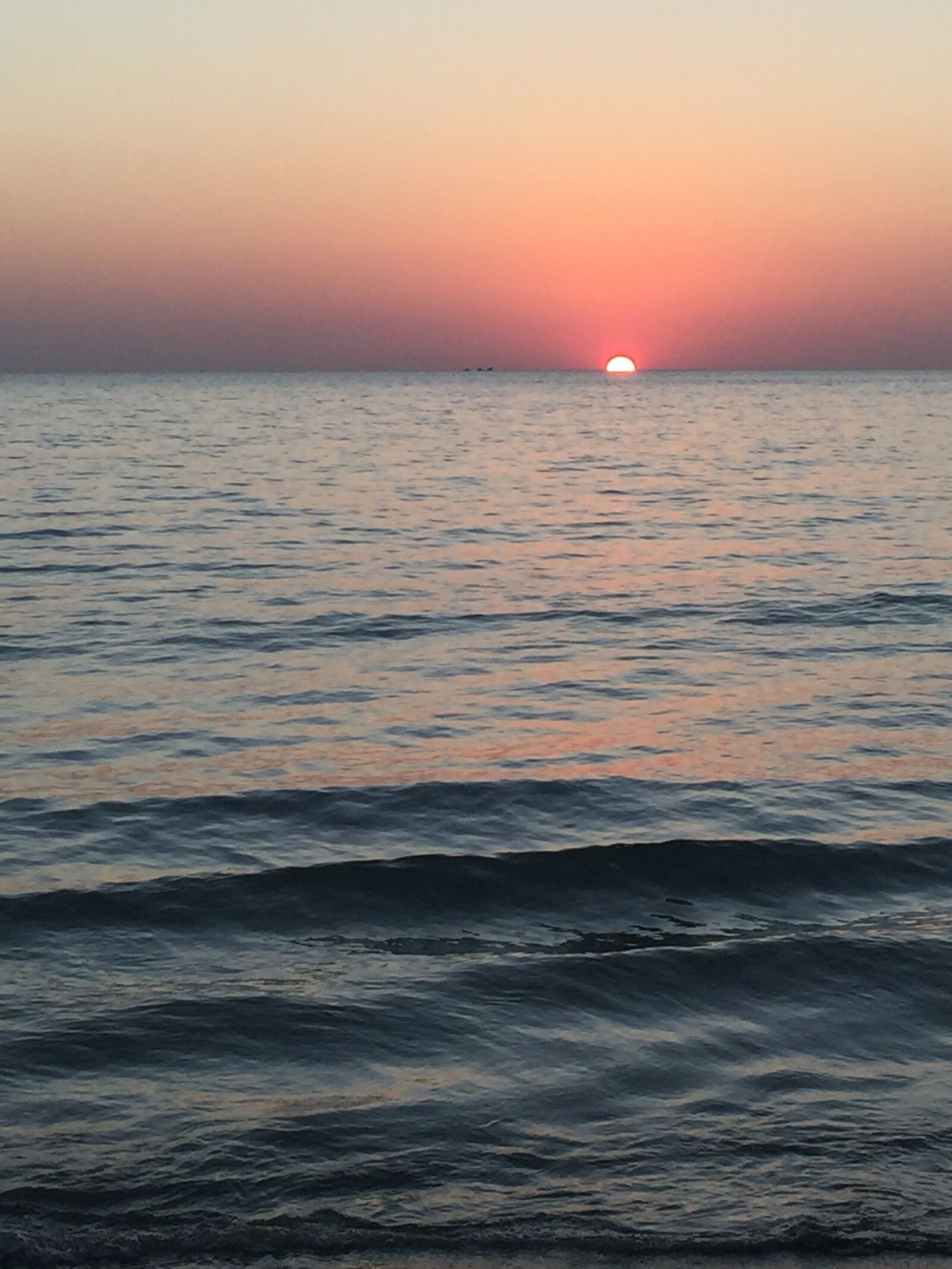 Apple iPhone 6 sample photo. Sunset, sea, water photography