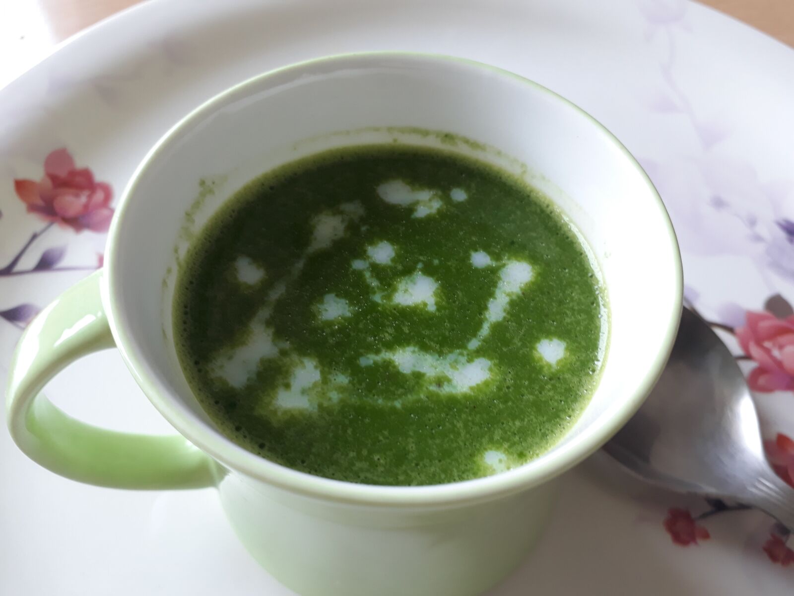 Samsung Galaxy J5 Prime sample photo. Spinach, soup, green-soup photography