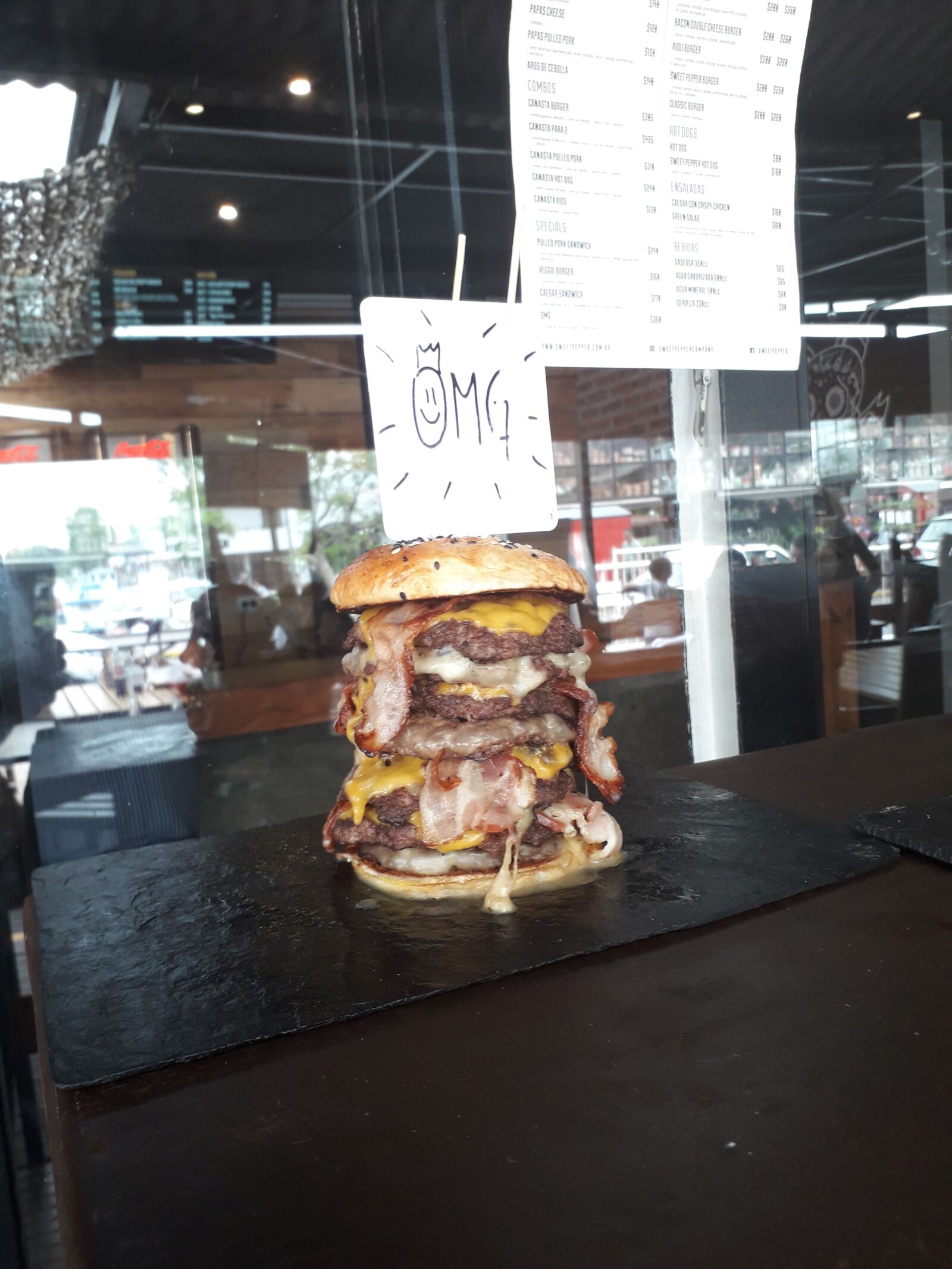 Samsung Galaxy J6 sample photo. Burger, food, lunch photography