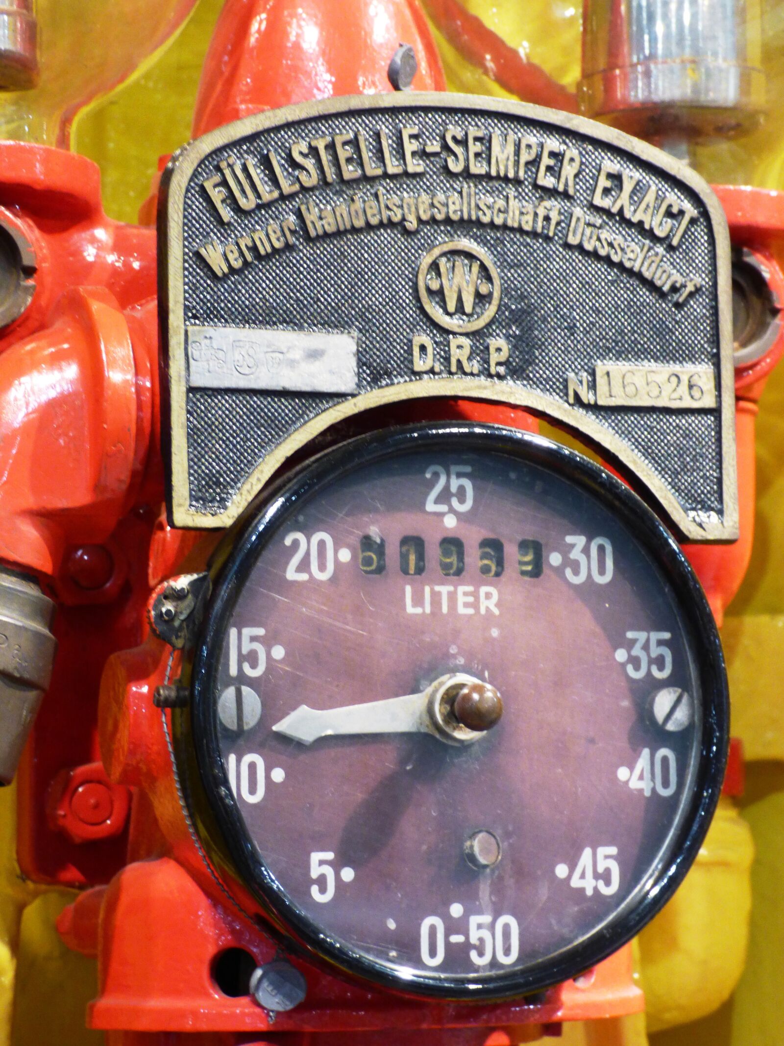 Panasonic DMC-FZ72 sample photo. Fuel, counter, lite photography