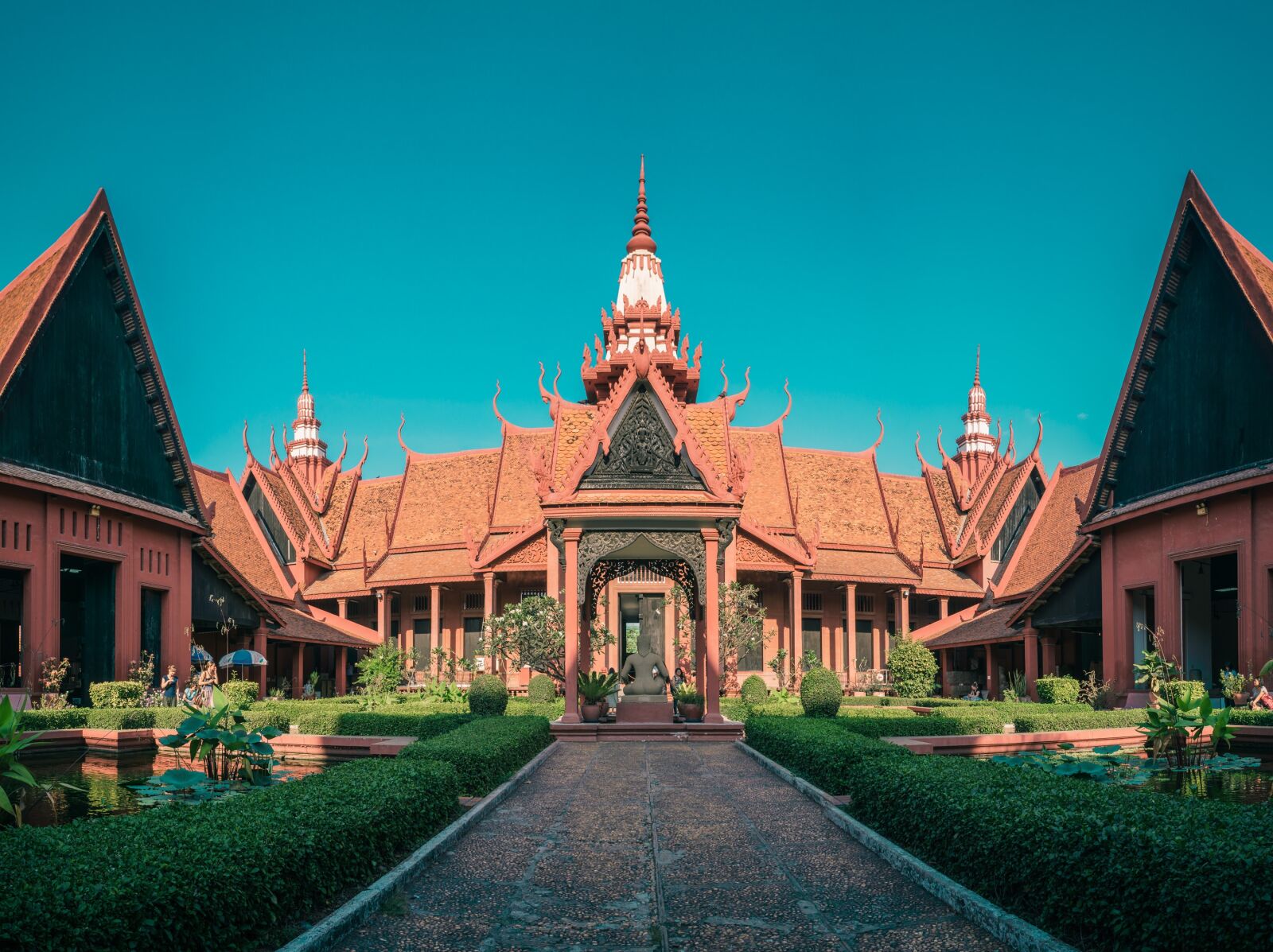 Sony a6000 + Sony E 16mm F2.8 sample photo. Cambodia, phnom penh, national photography