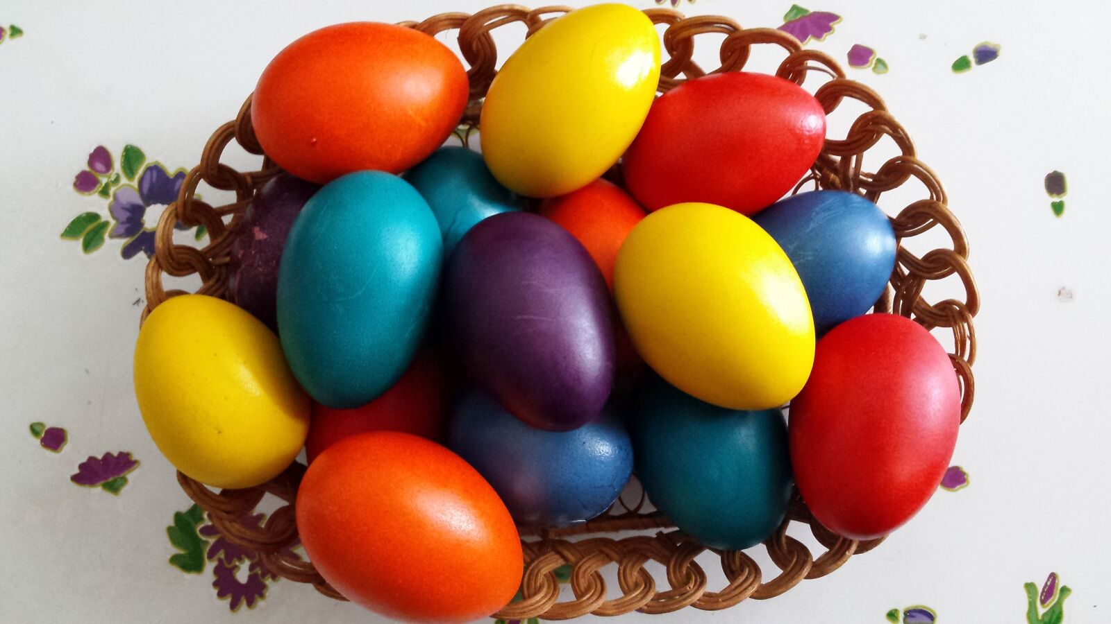 Samsung Galaxy S4 sample photo. Easter, easter eggs, holiday photography