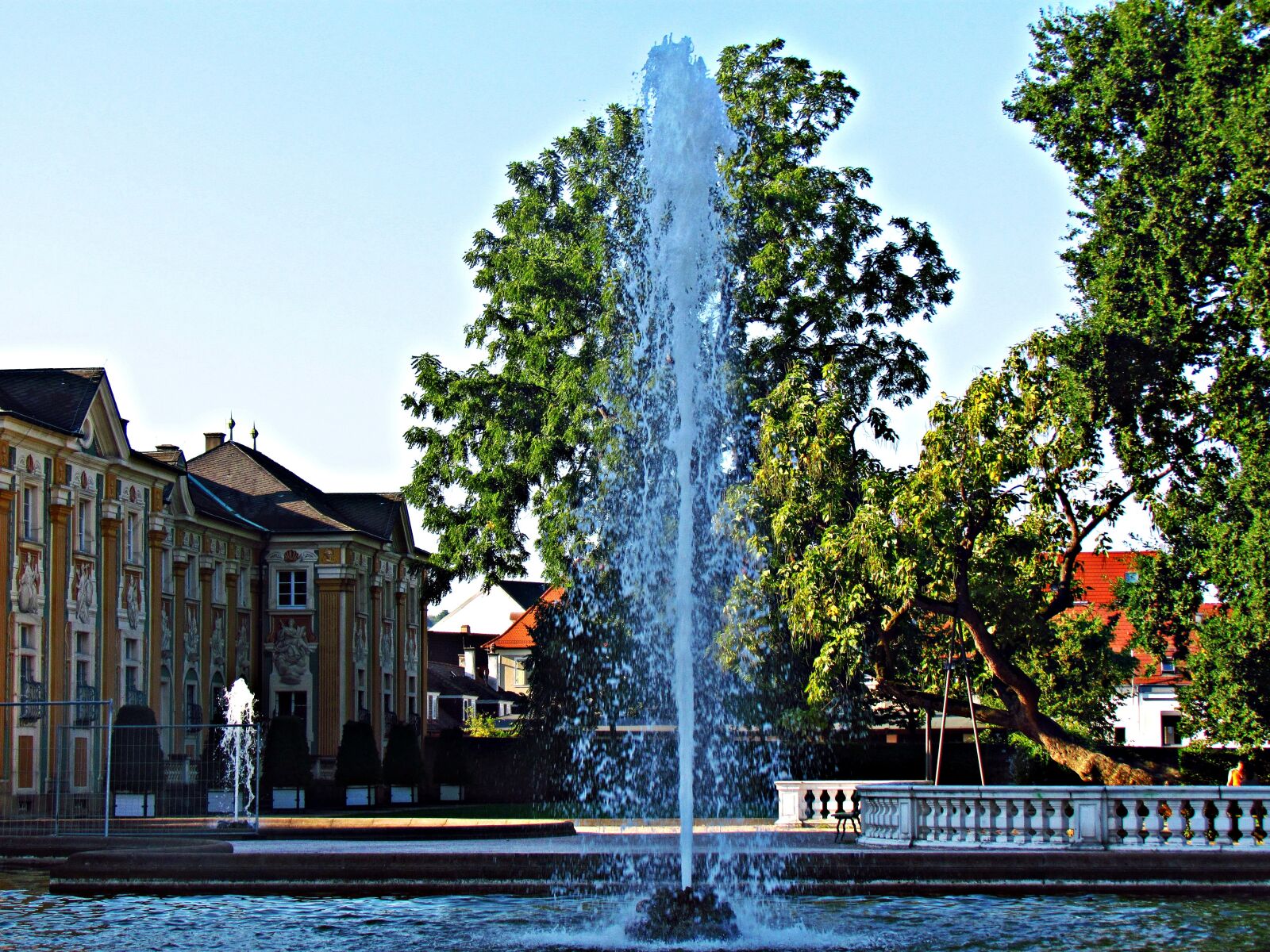 Canon PowerShot SX30 IS sample photo. Castle, fountain, the palace photography