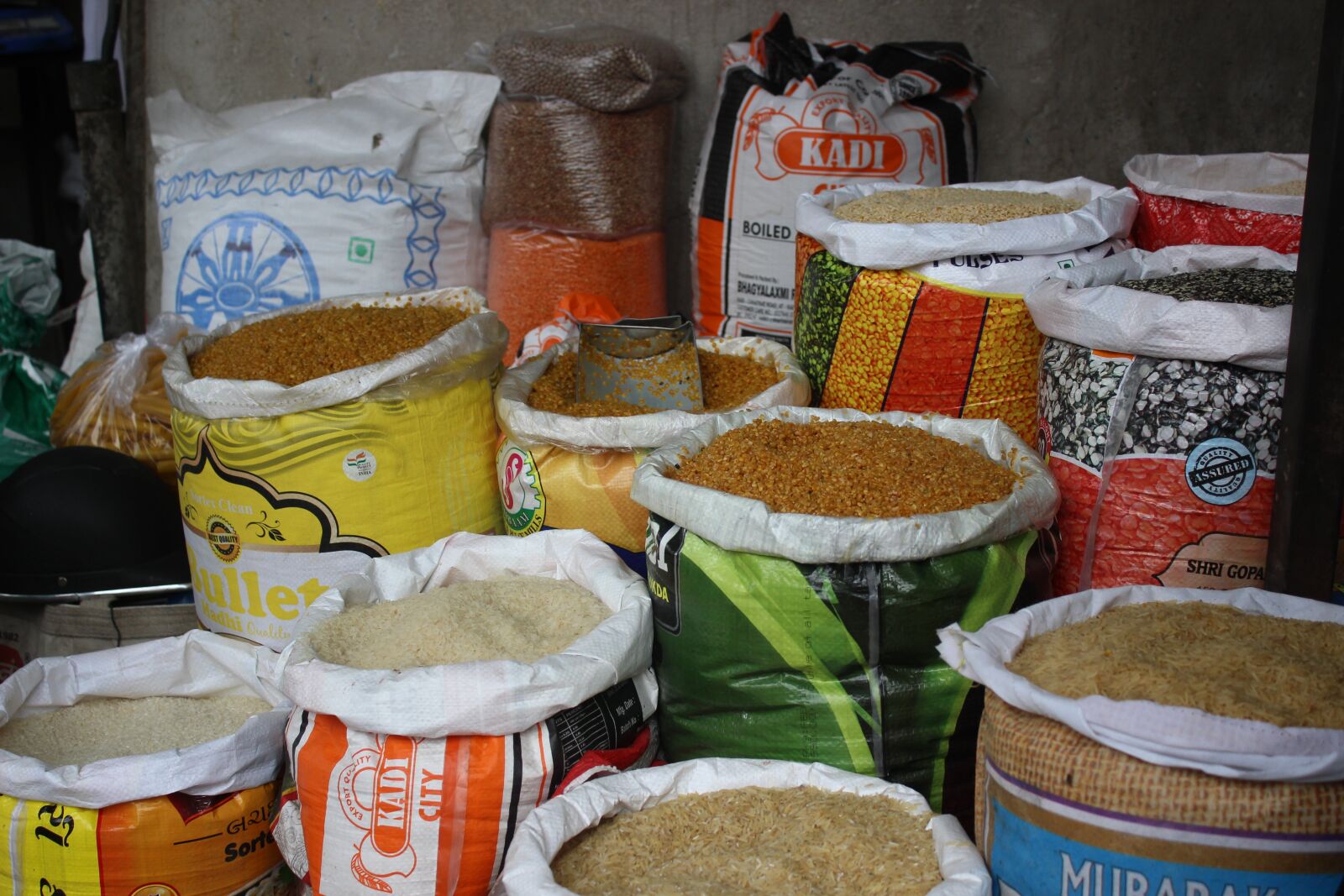 Canon EOS 600D (Rebel EOS T3i / EOS Kiss X5) sample photo. Spices, indian spices, turmeric photography