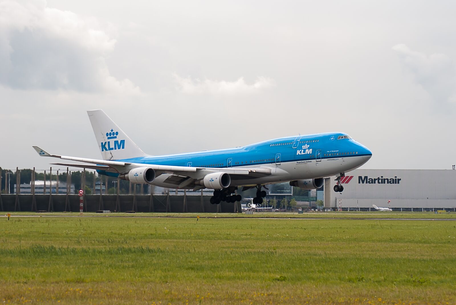 Nikon D3000 sample photo. Plane, countries, airport photography