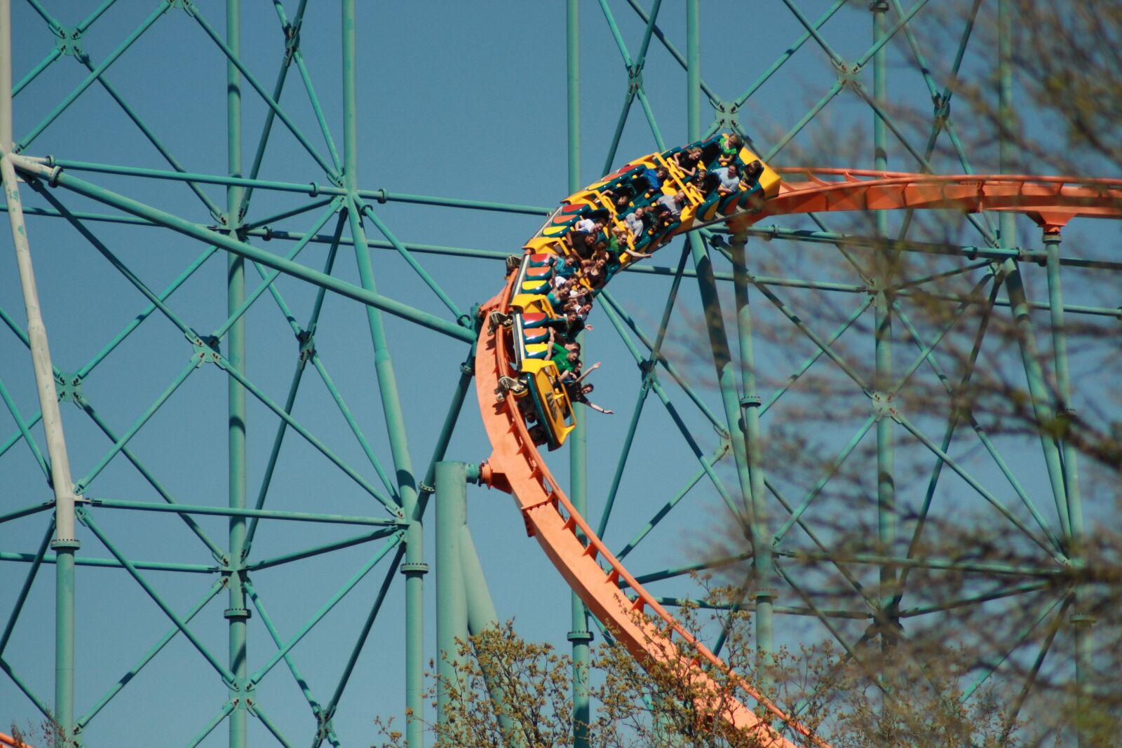 Canon EOS 450D (EOS Rebel XSi / EOS Kiss X2) sample photo. Roller coaster, amusement park photography