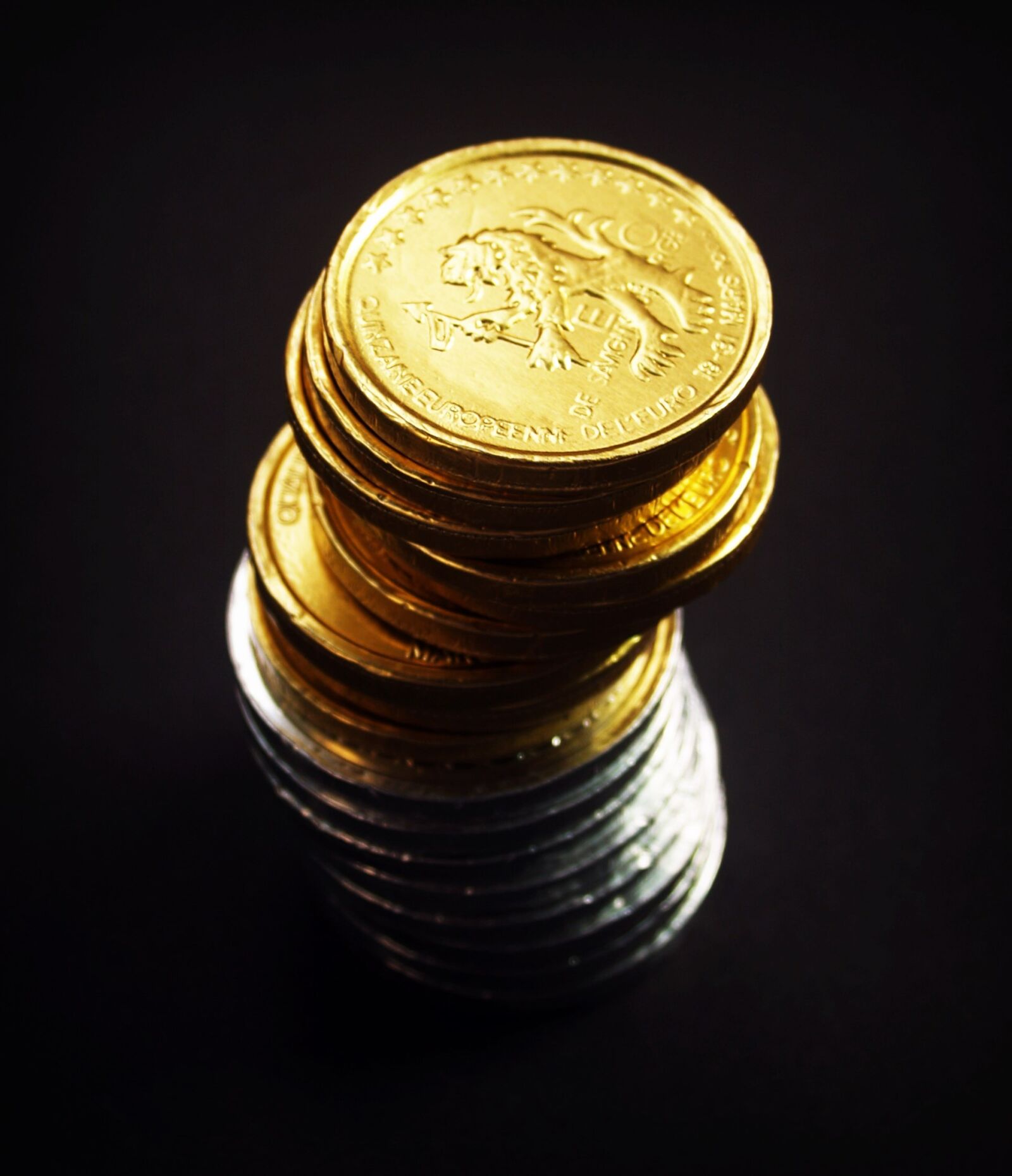 Olympus E-300 (EVOLT E-300) sample photo. Coin, gold, cash photography