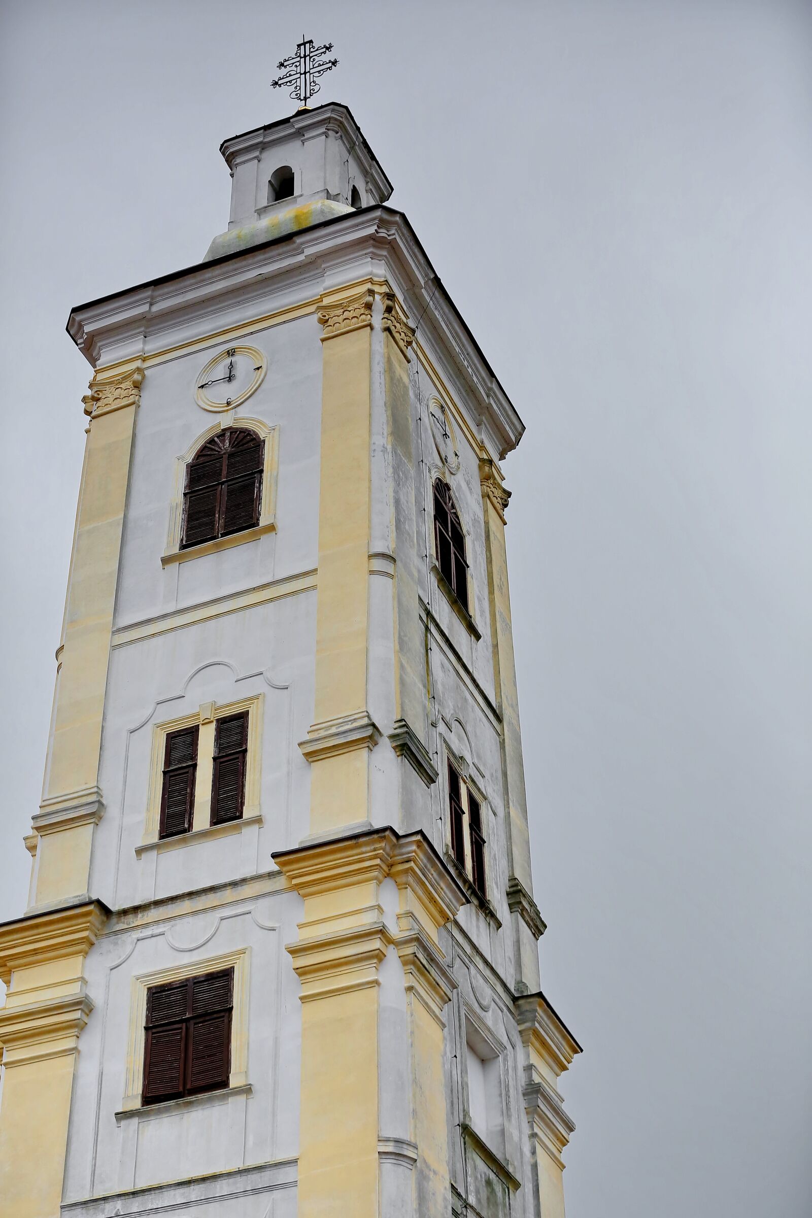 Canon EOS 5D Mark III sample photo. Analog clock, baroque, church photography
