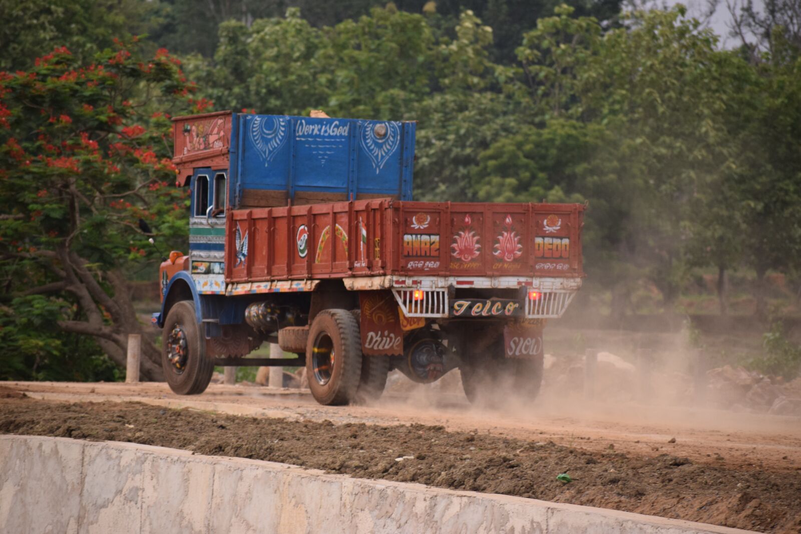 Nikon D3300 sample photo. Truck, road, under construction photography